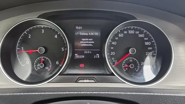 Volkswagen Golf 2015 - 14540 EUR, 135000 km - AUTO.MOTO.pt - 135000km - foto 18 de 26