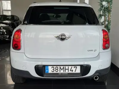 MINI Countryman 2011 - 9999 EUR, 208121 km - AUTO.MOTO.pt - 208121km - foto 7 de 21