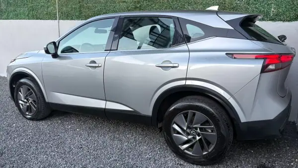 Nissan Qashqai 2022 - 18500 EUR, 69800 km - AUTO.MOTO.pt - 69800km - foto 4 de 12