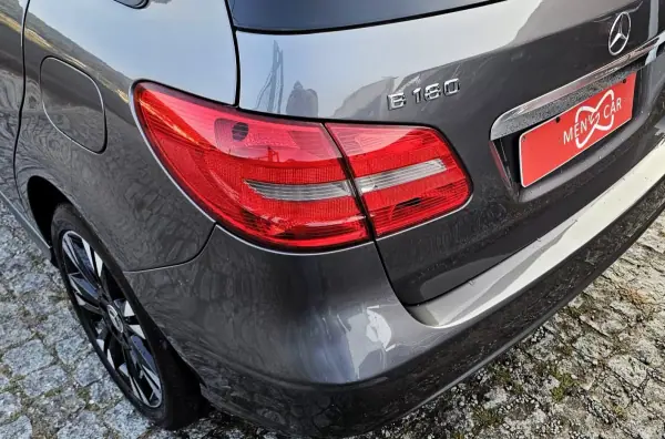 Mercedes-Benz B 180 2014 - 13999 EUR, 160000 km - AUTO.MOTO.pt - 160000km - foto 13 de 25