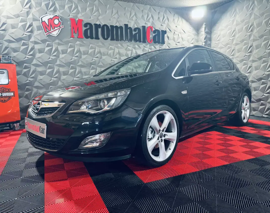 Opel Astra 2010 - 8750 EUR, 247140 km - AUTO.MOTO.pt - 247140km - foto 8 de 23