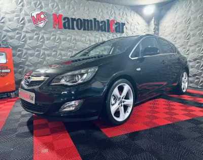 Opel Astra 2010 - 8750 EUR, 247140 km - AUTO.MOTO.pt - 247140km - foto 8 de 23