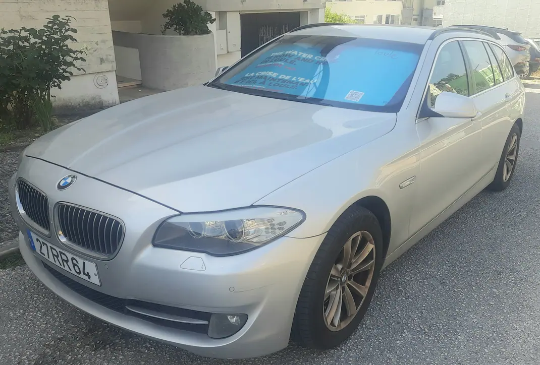BMW 520 2011 - 11500 EUR, 315000 km - AUTO.MOTO.pt - 315000km - foto 3 de 6