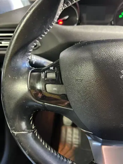 Peugeot 308 SW 2018 - 11500 EUR, 155853 km - AUTO.MOTO.pt - 155853km - foto 29 de 38