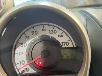 Citroën C1 2014 - 6750 EUR, 105000 km - AUTO.MOTO.pt - 105000km - foto 29 de 32