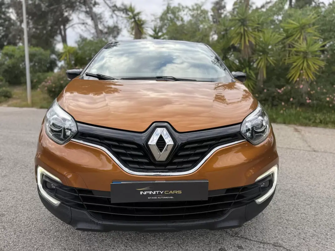 Renault Captur 2019 - 13999 EUR, 60000 km - AUTO.MOTO.pt - 60000km - foto 2 de 11