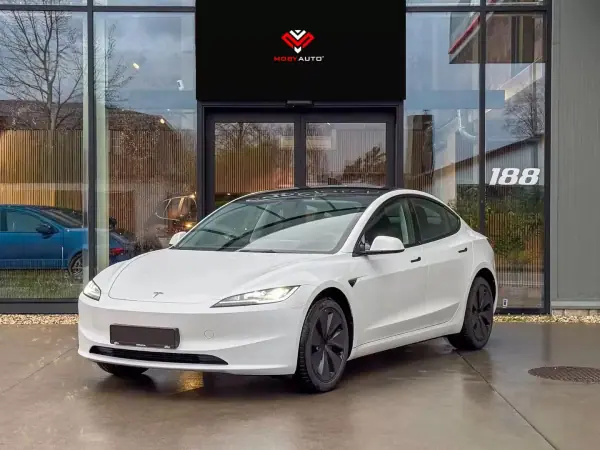 Tesla Model 3 2023 — foto 3 de 14