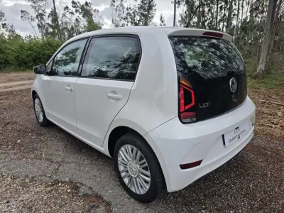 Volkswagen Up! 2016 - 7990 EUR, 152974 km - AUTO.MOTO.pt - 152974km - foto 67 de 71