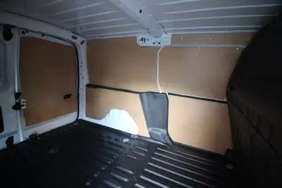 Toyota Proace Verso Electric 2022 - 22750 EUR, 52000 km - AUTO.MOTO.pt - 52000km - foto 6 de 28