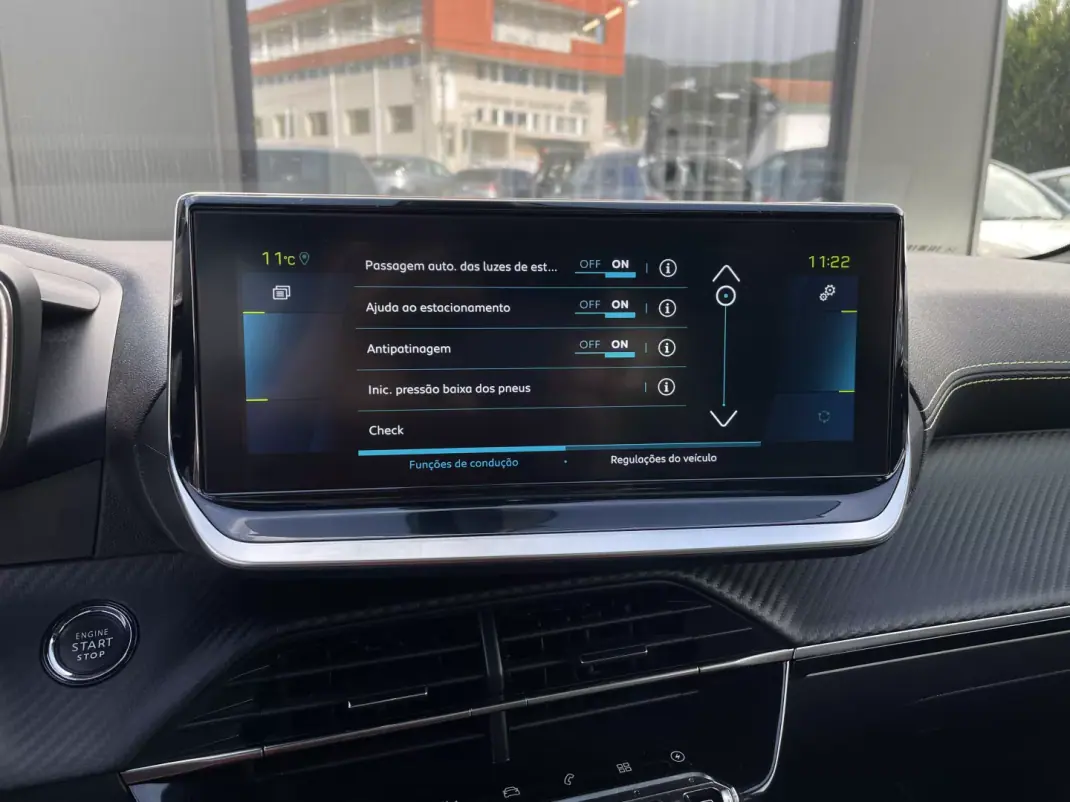 Peugeot e-208 2022 - 18650 EUR, 38776 km - AUTO.MOTO.pt - 38776km - foto 33 de 47