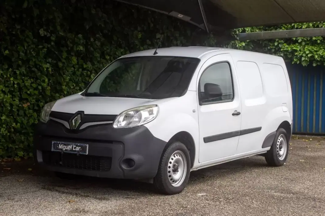 Renault Kangoo 1.5 DCi Maxi 2020 - 11900 EUR, 126000 km - AUTO.MOTO.pt - 126000km - foto 6 de 12