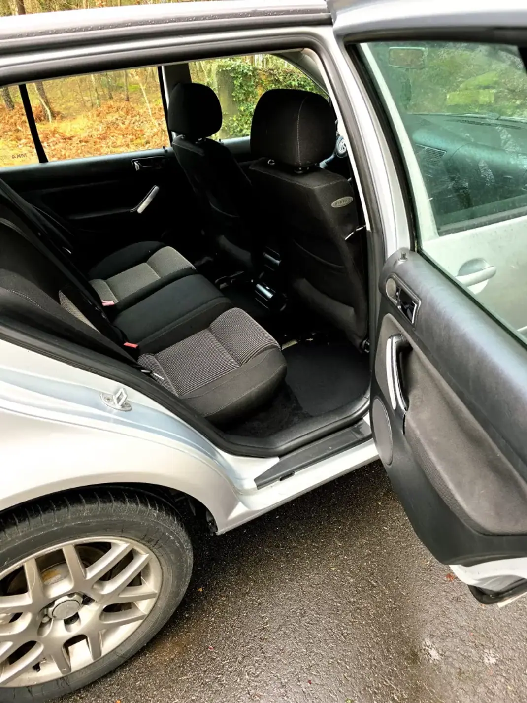 Volkswagen Golf 2001 - 4990 EUR, 358400 km - AUTO.MOTO.pt - 358400km - foto 23 de 23