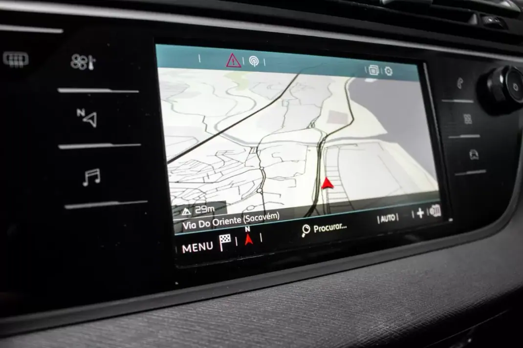 Citroën C4 Spacetourer 2019 - 10550 EUR, 304577 km - AUTO.MOTO.pt - 304577km - foto 41 de 45