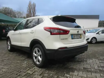 Nissan Qashqai 2018 - 15990 EUR, 170000 km - 170000km - foto 5 de 26