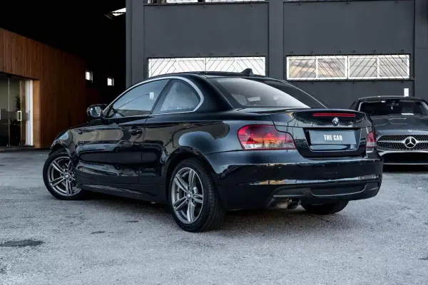 BMW 118 2010 - 9999 EUR, 279000 km - AUTO.MOTO.pt - 279000km - foto 5 de 18