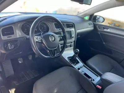 Volkswagen Golf 2015 - 8500 EUR, 318550 km - AUTO.MOTO.pt - 318550km - foto 11 de 12