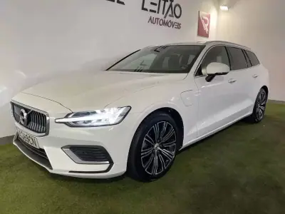 Volvo V60 2022 - 31900 EUR, 71000 km - AUTO.MOTO.pt - 71000km - foto 3 de 29