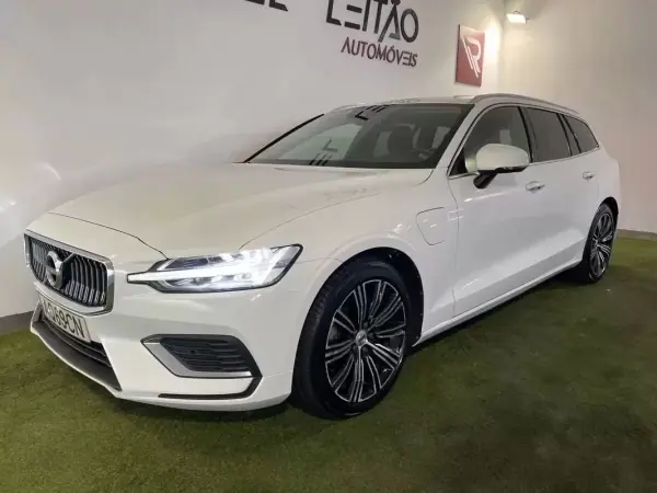 Volvo V60 2022 - 31900 EUR, 71000 km - AUTO.MOTO.pt - 71000km - foto 3 de 29