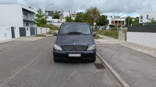 Mercedes-Benz Viano 2005 - 15500 EUR, 296429 km - AUTO.MOTO.pt - 296429km - foto 2 de 17