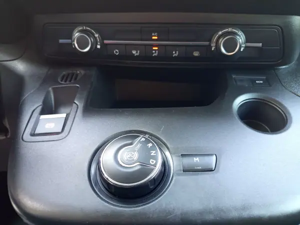 Citroën Berlingo 2020 - 12990 EUR, 127200 km - AUTO.MOTO.pt - 127200km - foto 17 de 19