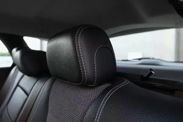 Mercedes-Benz E 220 2017 - 25000 EUR, 168000 km - AUTO.MOTO.pt - 168000km - foto 22 de 30