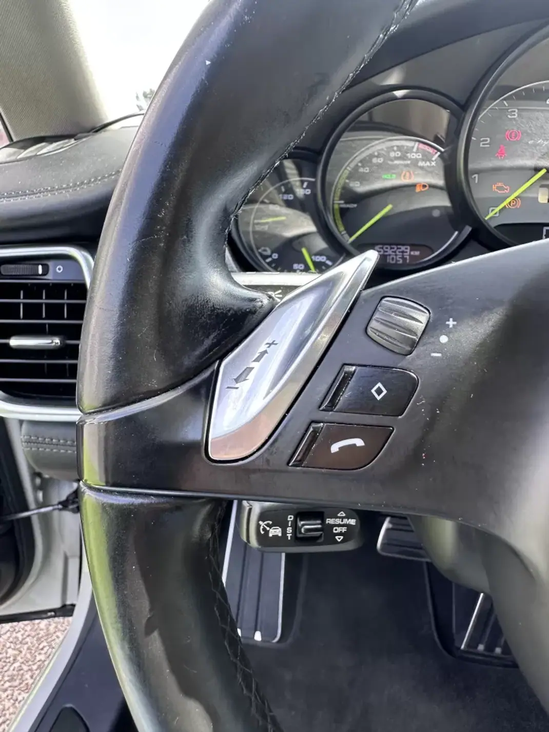 Porsche Panamera 2015 - 35000 EUR, 159000 km - AUTO.MOTO.pt - 159000km - foto 42 de 67