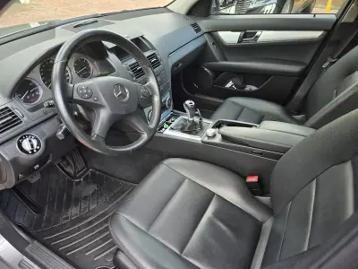 Mercedes-Benz C 220 2008 - 21950 EUR, 132000 km - AUTO.MOTO.pt - 132000km - foto 3 de 7
