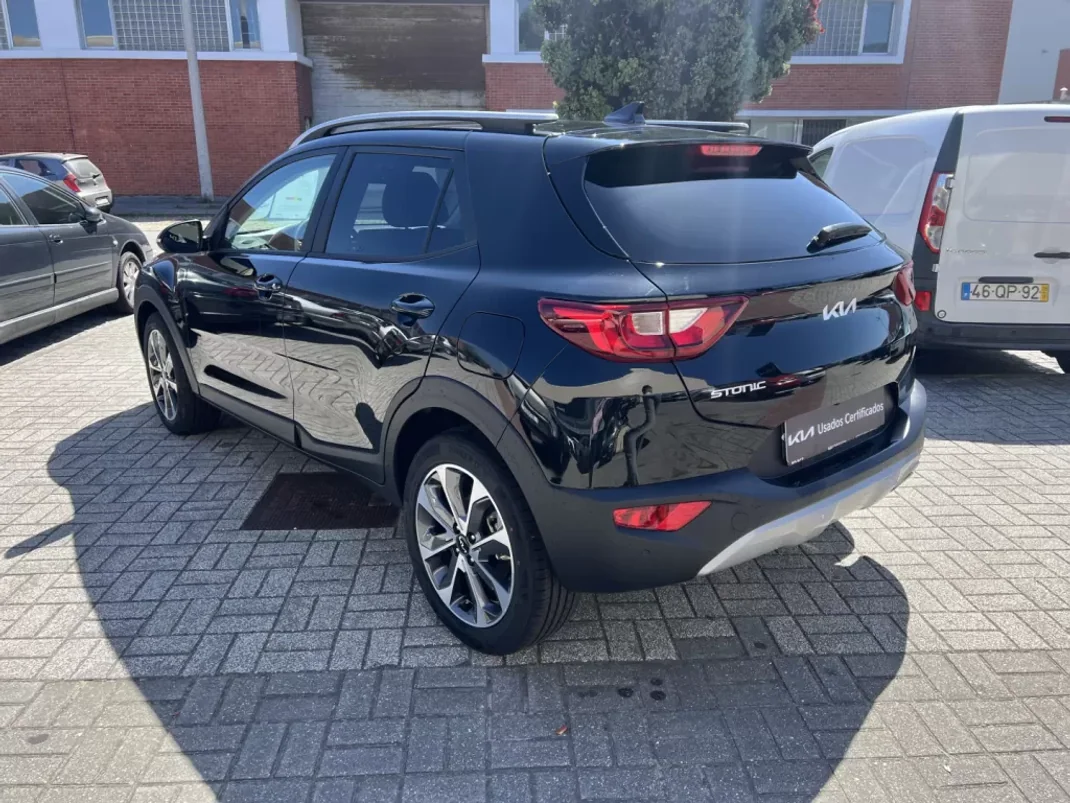 Kia Stonic 2025 - 21500 EUR, 100 km - AUTO.MOTO.pt - 100km - foto 4 de 23