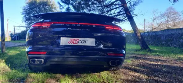 Porsche Panamera 2017 - 76490 EUR, 62500 km - AUTO.MOTO.pt - 62500km - foto 10 de 49