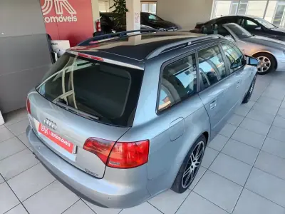 Audi A4 Avant 2006 - 7350 EUR, 292800 km - AUTO.MOTO.pt - 292800km - foto 12 de 38