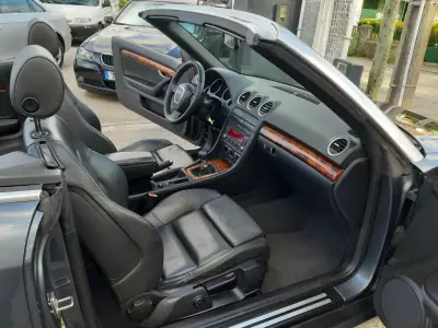 Audi A4 Cabrio 2014 - 10900 EUR, 193145 km - AUTO.MOTO.pt - 193145km - foto 25 de 34