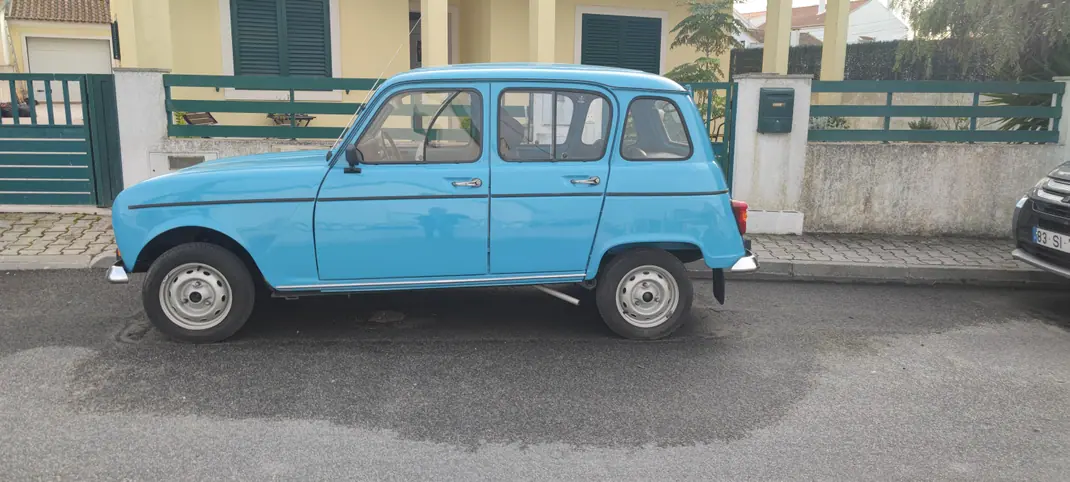 Renault 4 1982 - 8500 EUR, 323000 km - AUTO.MOTO.pt - 323000km - foto 3 de 3