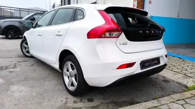 Volvo V40 2013 - 10900 EUR, 190000 km - AUTO.MOTO.pt - 190000km - foto 3 de 22
