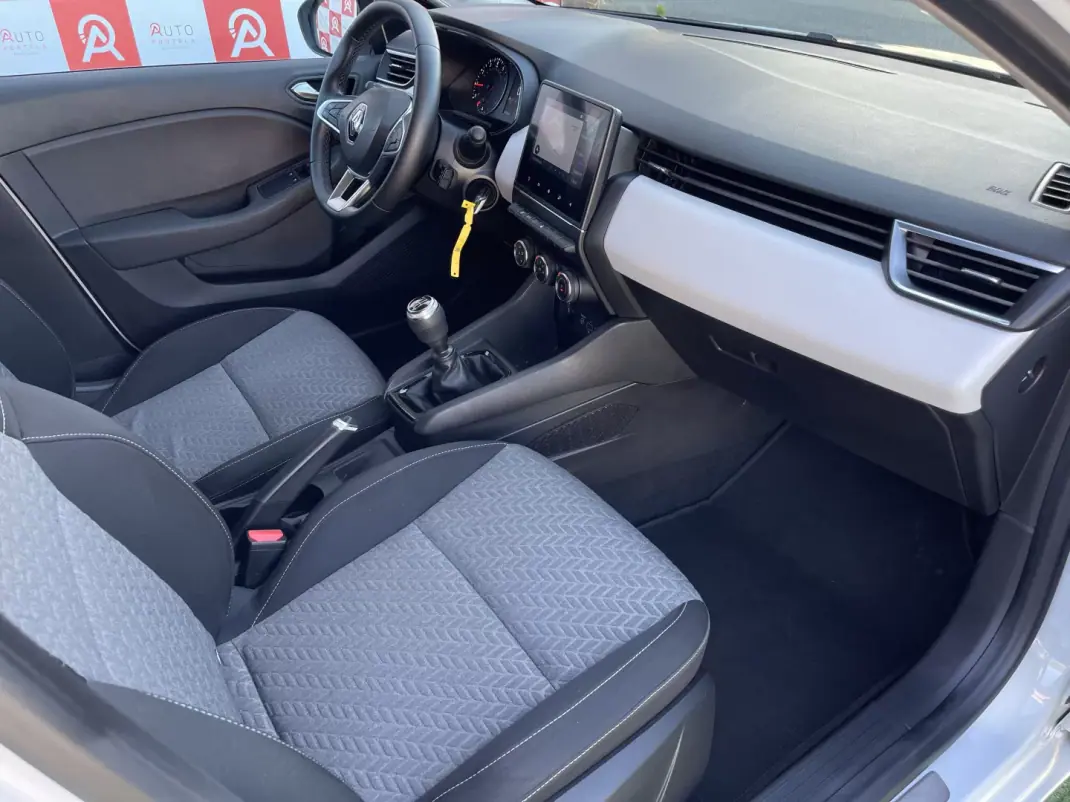 Renault Clio 2021 - 12490 EUR, 129465 km - AUTO.MOTO.pt - 129465km - foto 12 de 22