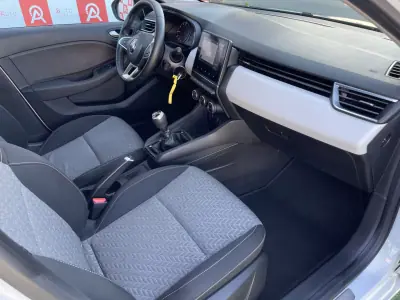 Renault Clio 2021 - 12490 EUR, 129465 km - AUTO.MOTO.pt - 129465km - foto 12 de 22