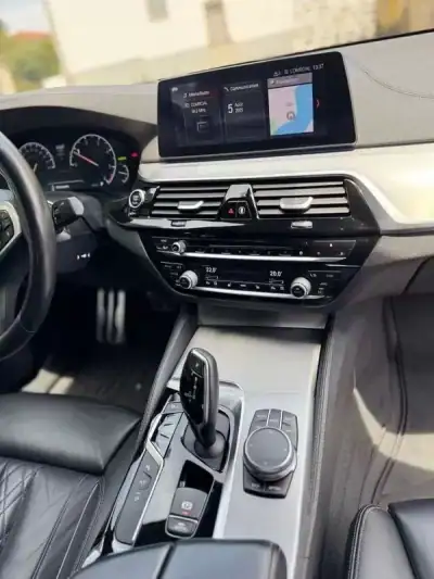 BMW 620 Gran Turismo 2019 - 37900 EUR, 101200 km - AUTO.MOTO.pt - 101200km - foto 10 de 14
