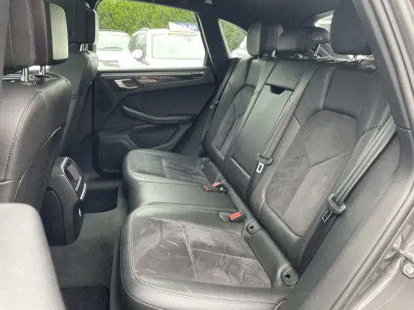 Porsche Macan 2014 - 34900 EUR, 215608 km - AUTO.MOTO.pt - 215608km - foto 21 de 41