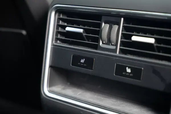 Porsche Cayenne Coupé 2022 - 108888 EUR, 92000 km - AUTO.MOTO.pt - 92000km - foto 51 de 65