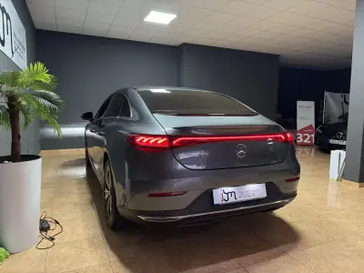Mercedes-Benz EQE 2025 — foto 5 de 14