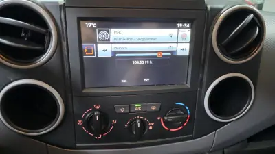 Citroën Berlingo 1.6 Bluehdi L2 100 cv longa C Iva 2018 - 16990 EUR, 67000 km - AUTO.MOTO.pt - 67000km - foto 8 de 41