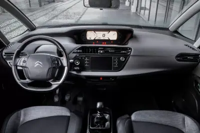 Citroën C4 Picasso 2018 - 9900 EUR, 296322 km - AUTO.MOTO.pt - 296322km - foto 30 de 30