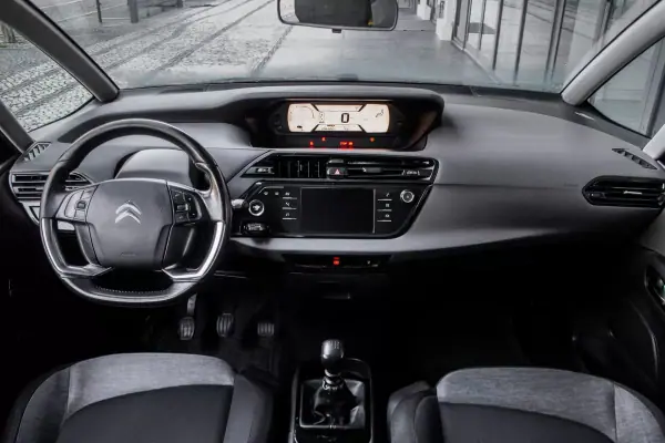 Citroën C4 Picasso 2018 - 9900 EUR, 296322 km - AUTO.MOTO.pt - 296322km - foto 30 de 30