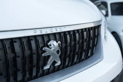 Peugeot Expert 2021 - 16999 EUR, 122146 km - foto 4 de 21