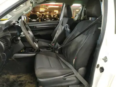 Toyota Hilux 2020 - 24950 EUR, 208886 km - AUTO.MOTO.pt - 208886km - foto 4 de 5