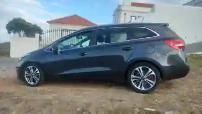 Kia Ceed SW 2016 - 9990 EUR, 135800 km - AUTO.MOTO.pt - 135800km - foto 6 de 15