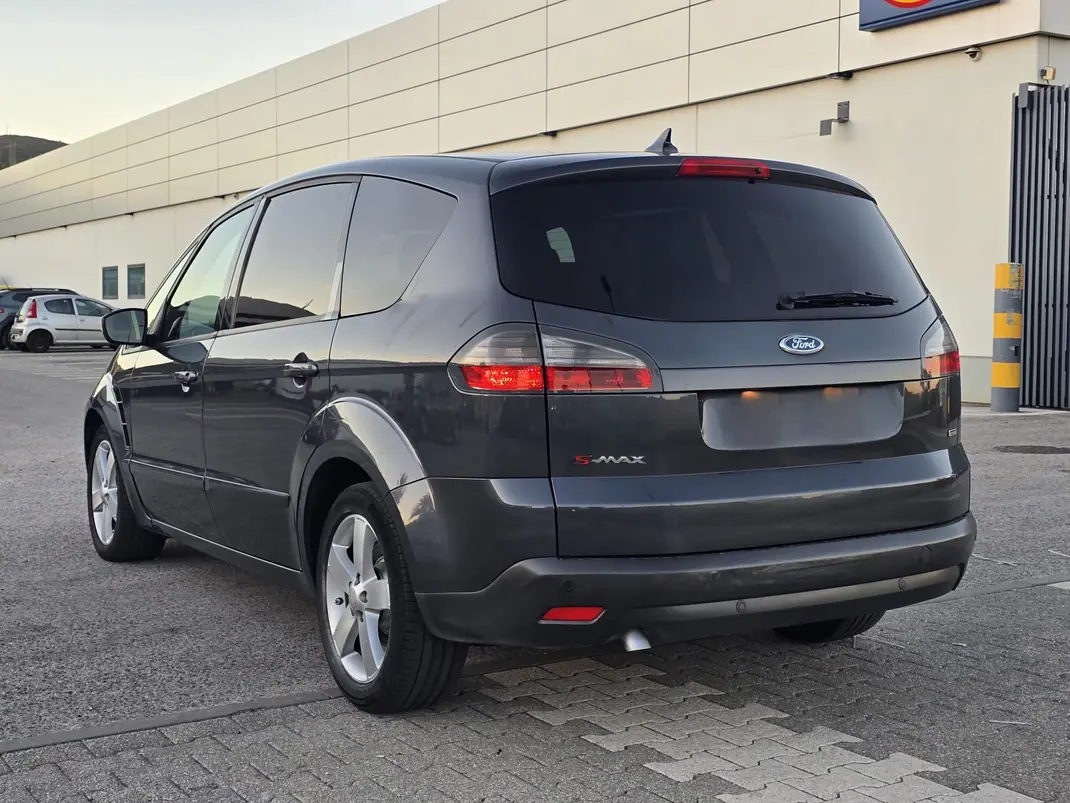 Ford S-Max 2007 - 3999 EUR, 199999 km - 199999km - foto 3 de 12