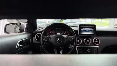 Mercedes-Benz A 180 2016 - 14990 EUR, 214388 km - AUTO.MOTO.pt - 214388km - foto 12 de 29