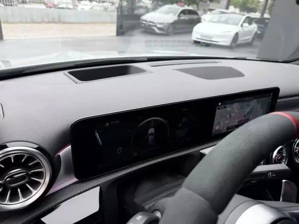 Mercedes-Benz A 45 AMG 2020 - 49000 EUR, 110000 km - AUTO.MOTO.pt - 110000km - foto 4 de 18