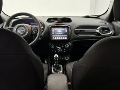 Jeep Renegade 2021 - 18490 EUR, 55000 km - AUTO.MOTO.pt - 55000km - foto 18 de 28