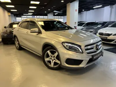 Mercedes-Benz GLA 200 2015 - 21990 EUR, 120000 km - AUTO.MOTO.pt - 120000km - foto 8 de 33